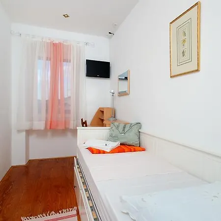Guest house Heart & Soul Split